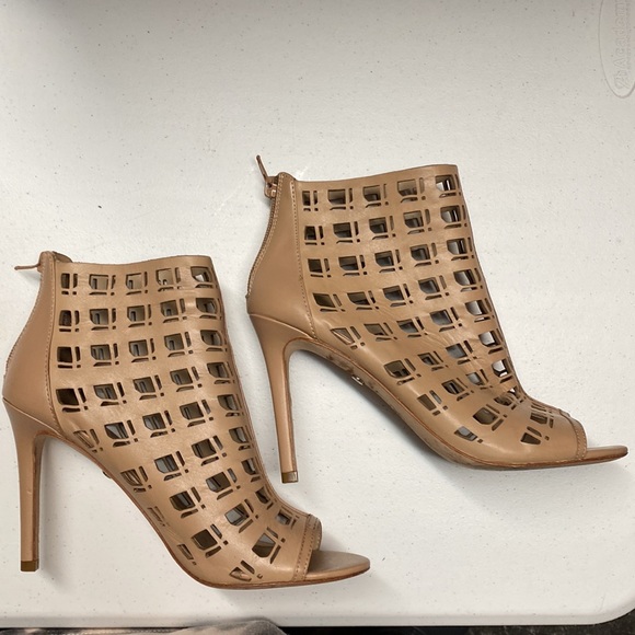 Charles David strappy bootie heel - Picture 6 of 7